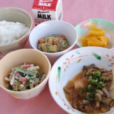 令和７年９月２６日（金）「第１２回学生コラボおいしい減塩メニュー」を提供しました